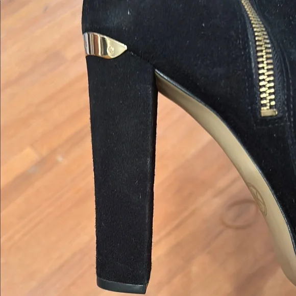 Michael Kors Black and Gold Ankle Boots Sleek Design - Picture 7 of 14